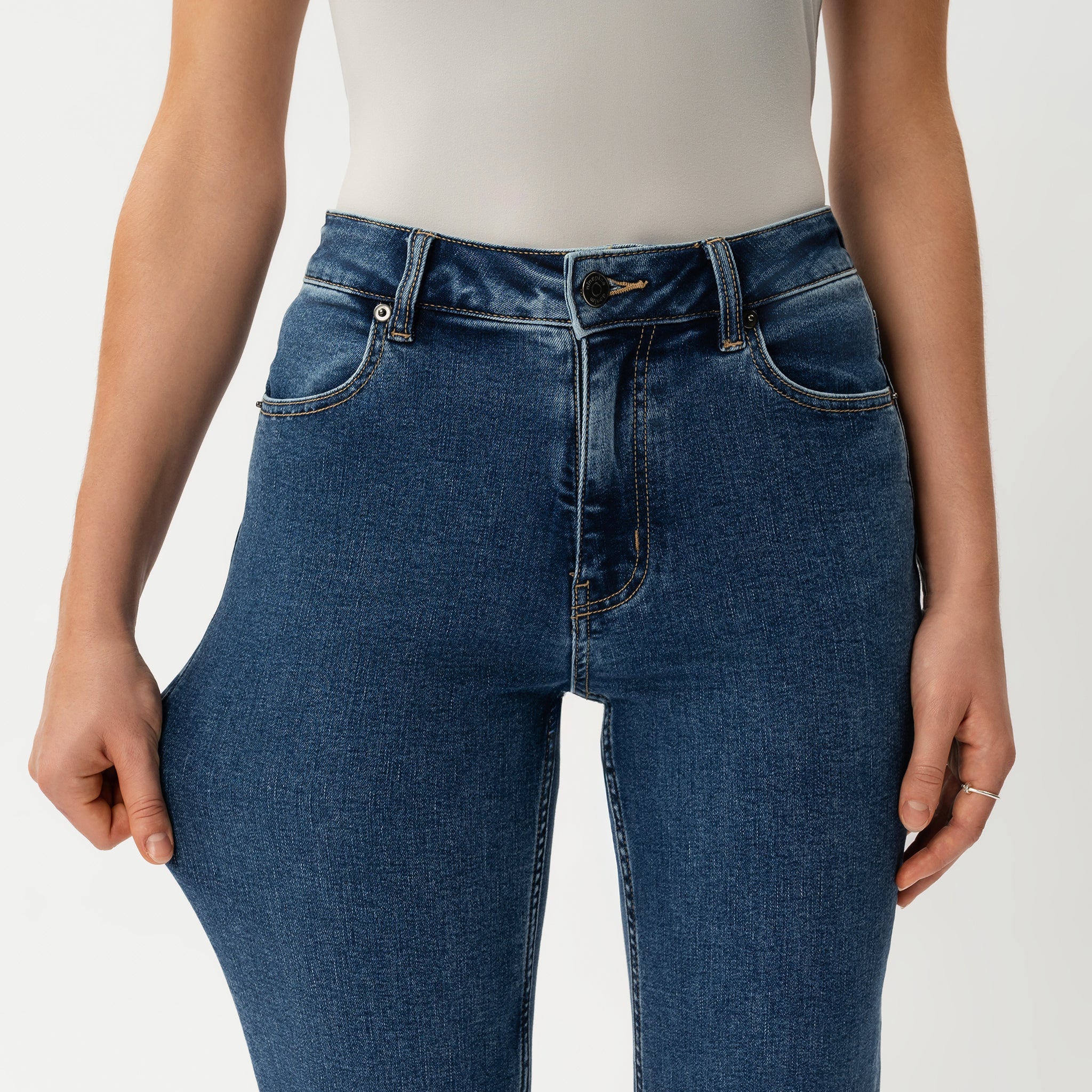 Slim ComfortDenim™ Jeans - Ninepine
