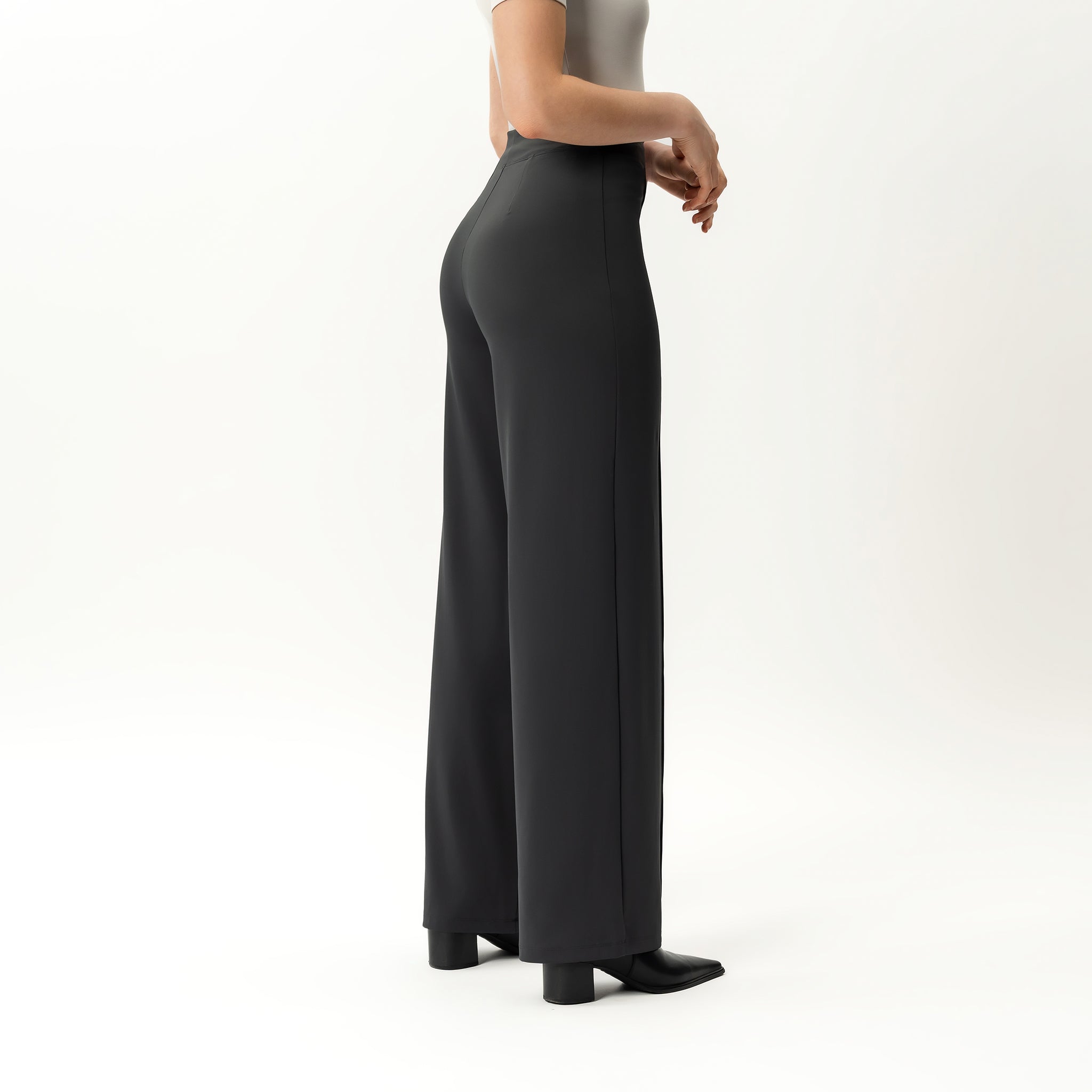 Asana Relaxed Front Crease Pant - Ninepine