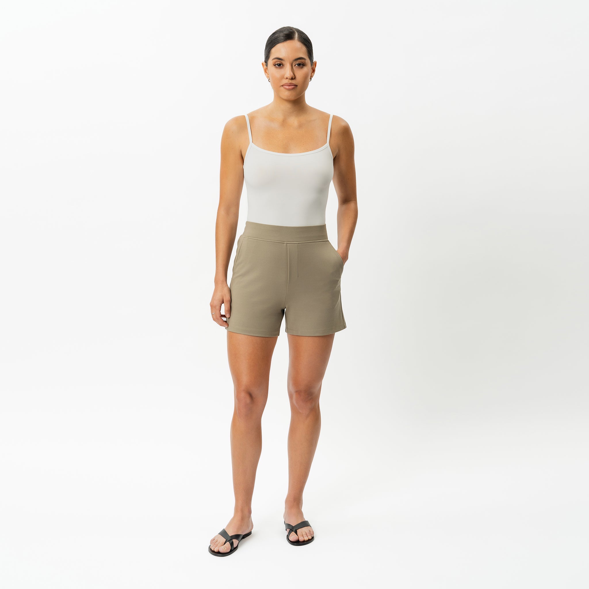 Light Ponte Shorts - Ninepine