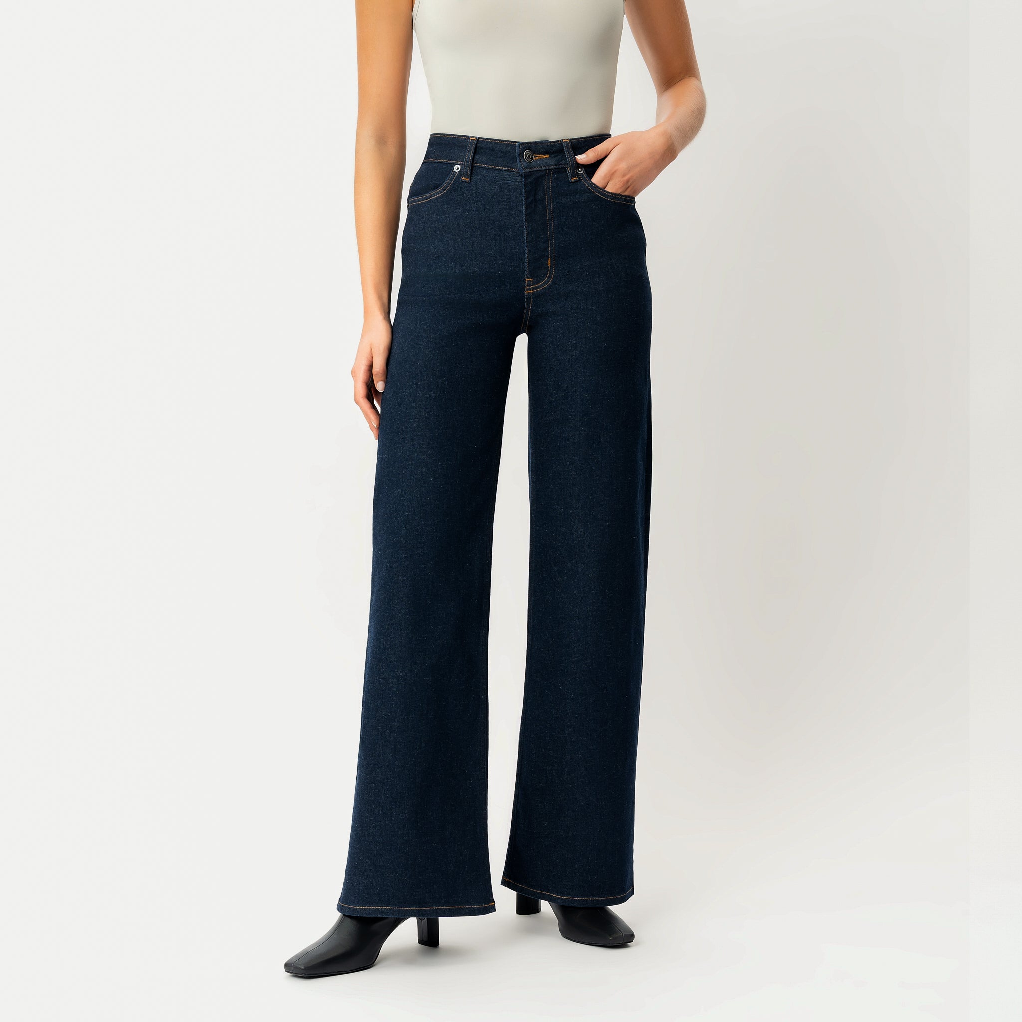 Wide ComfortDenim™ Jeans - Ninepine