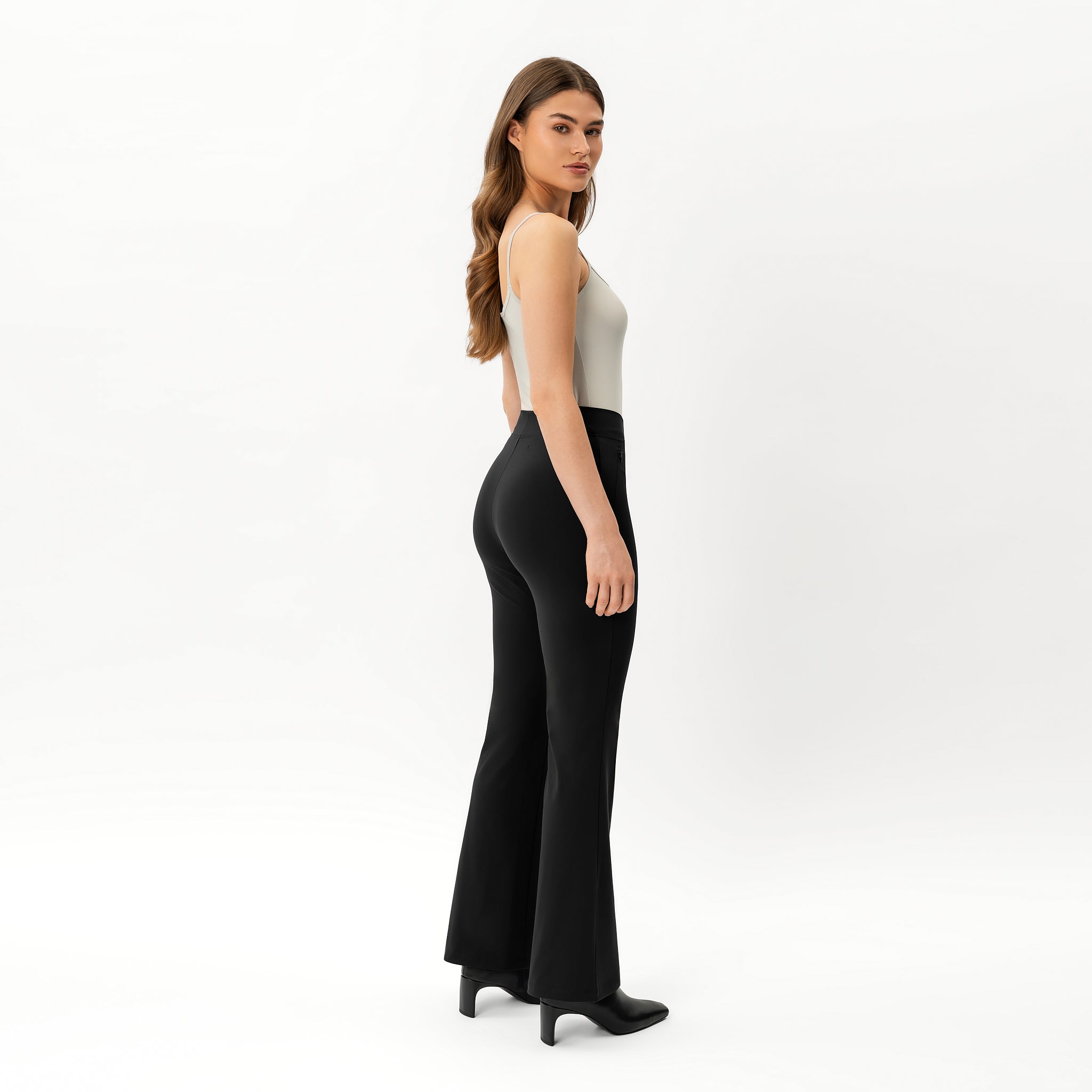 Asana Bootcut Pant - Ninepine