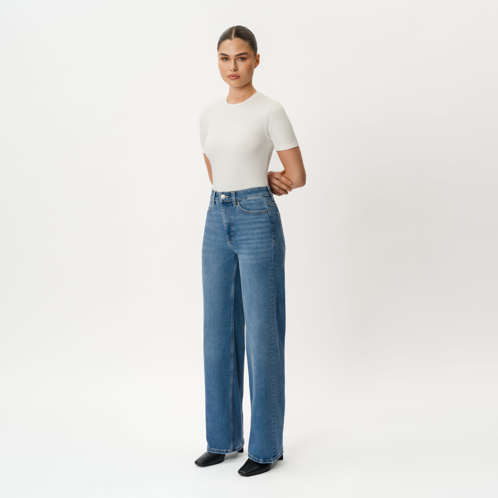 Relaxed ComfortDenim™ Jeans - Ninepine