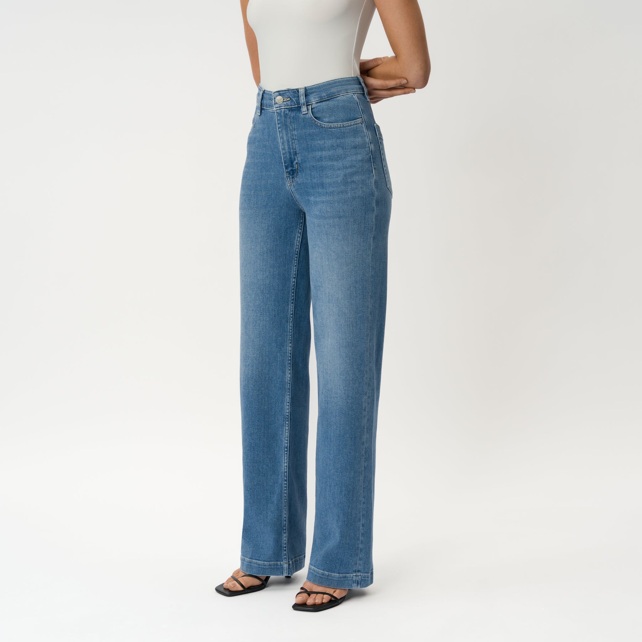 Summer ComfortDenim™ Jeans - Ninepine