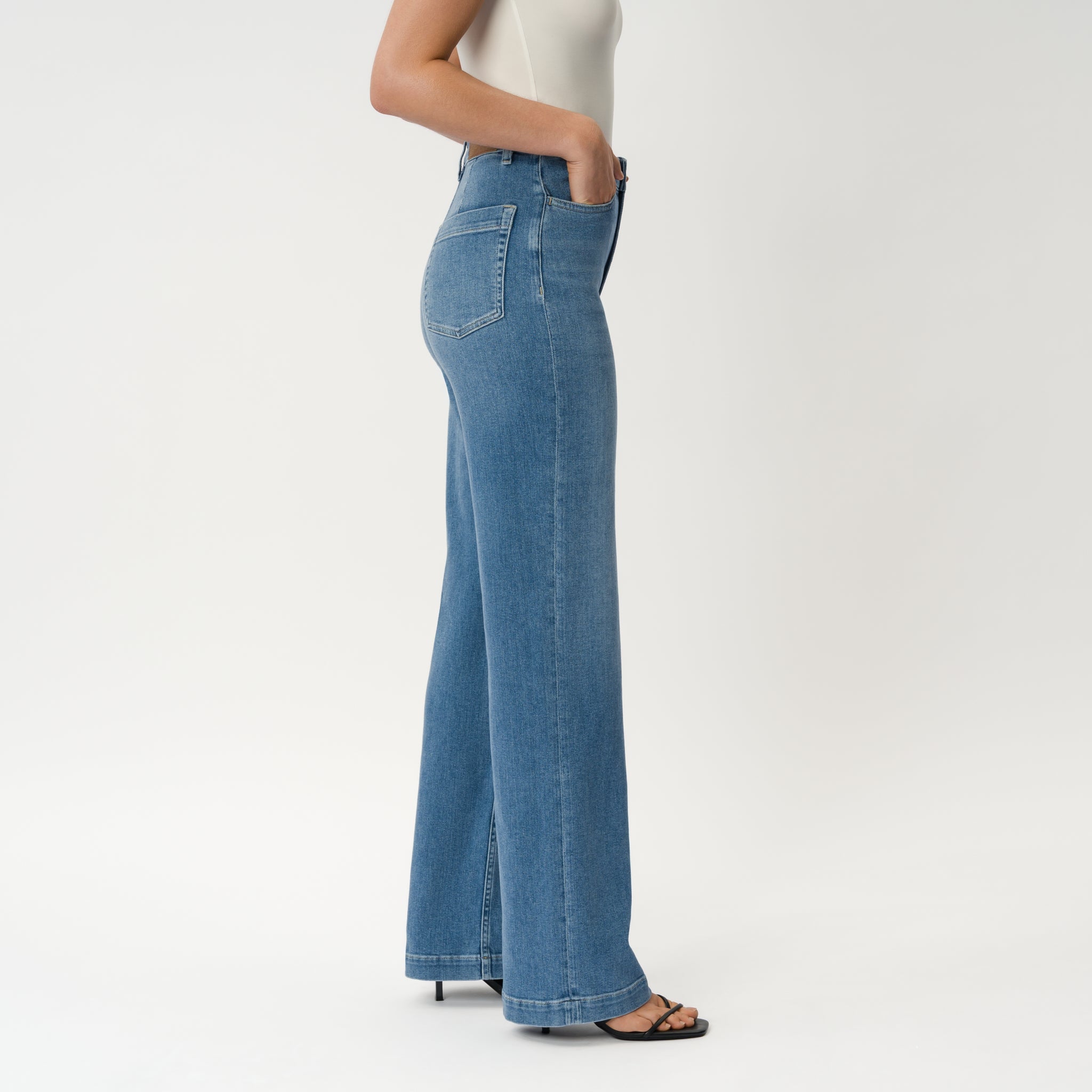 Summer ComfortDenim™ Jeans - Ninepine